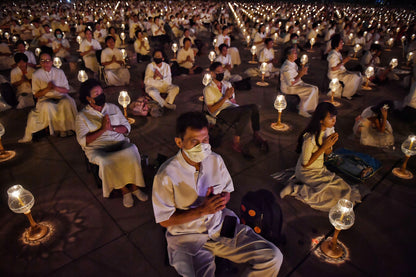 COVID-19，全球大顯形 <br><span style="color: #2bb6c9" class="highlight-intro">忽如其來的病毒，打破了全球化下的那些習以為常</span> - 端 Mall