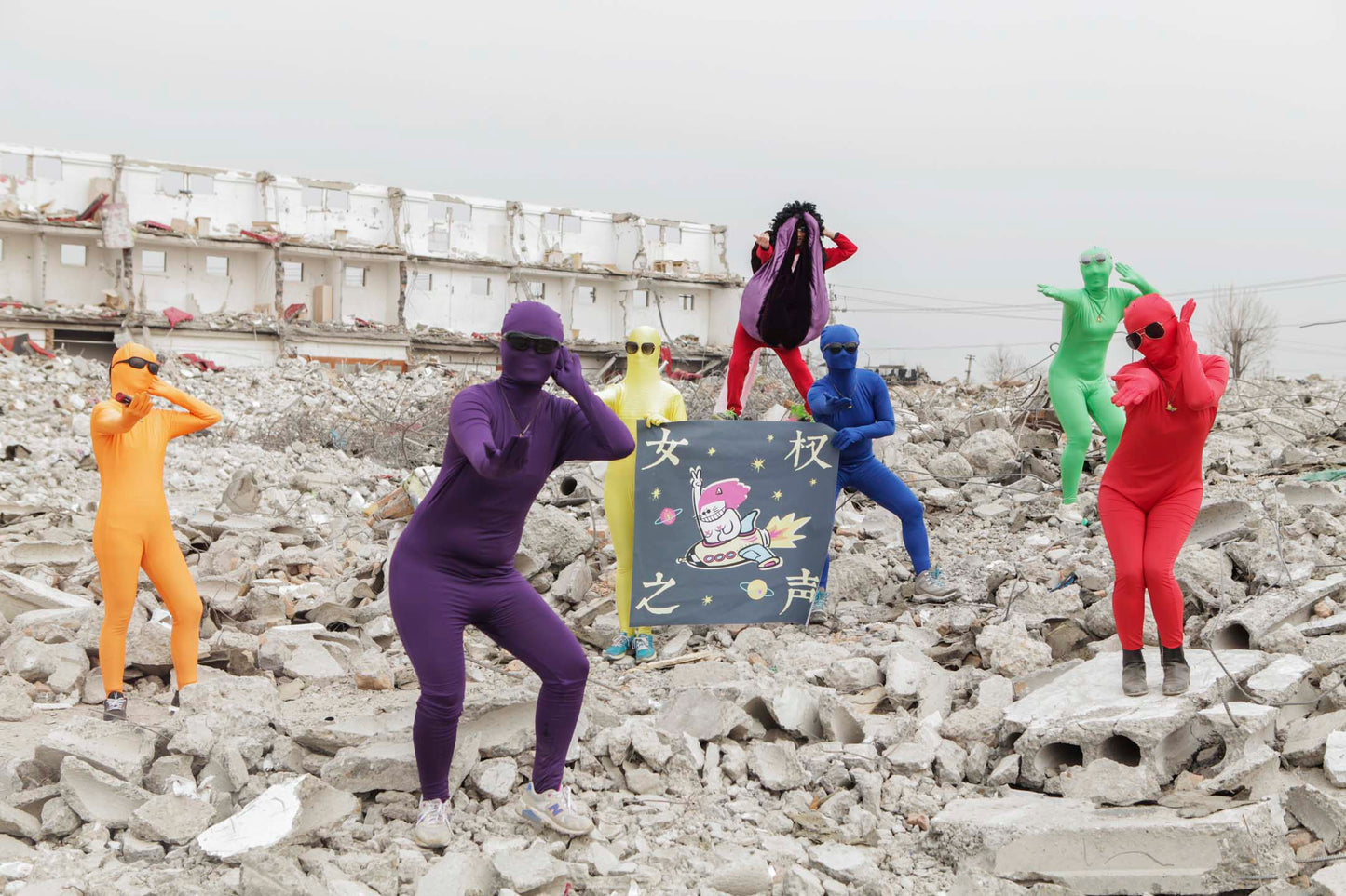 浪潮涌動：青年世代的抗爭 <br><span style="color: #2bb6c9" class="highlight-intro">為你描摹青年世代畫像，解讀這一股涌動的青年浪潮</span> - 端 Mall