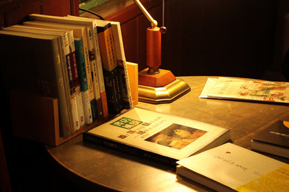 獨立書店：一座城市，應該要有一間<br><span style="color: #2bb6c9" class="highlight-intro">每代人都有屬於自己時代的獨立書店，滋潤每個人的成長</span> - 端 Mall