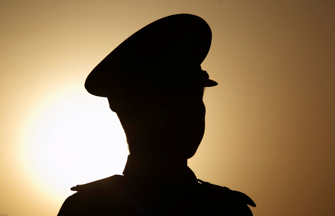 揭開紅幕：解密中國隱秘的政治規則 <br><span style="color: #2bb6c9" class="highlight-intro">5 篇文章為您揭開黨國「紅幕」</span> - 端 Mall